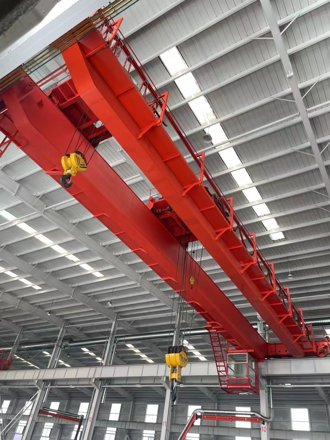 雙梁門(mén)式起重機(jī)供應(yīng)商  雙梁門(mén)式起重機(jī)批發(fā)價(jià)格  雙梁門(mén)式起重機(jī)報(bào)價(jià)