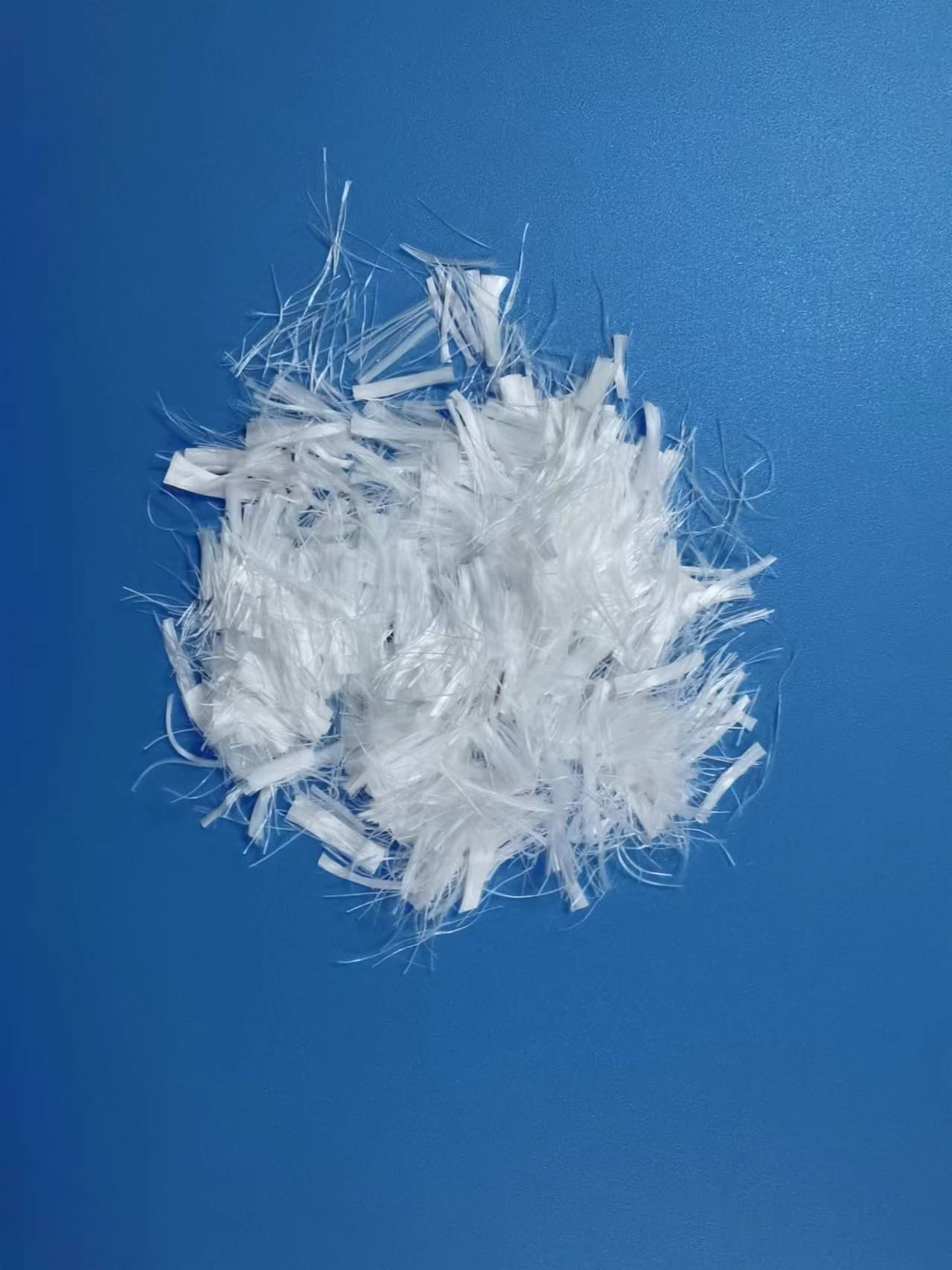 橋面防水層用聚酯纖維 瀝青公路6mm砂漿抗裂纖維 泰安聚酯纖維