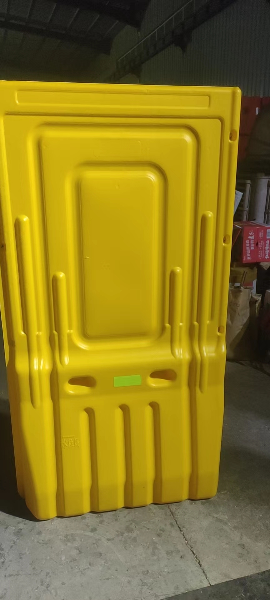 青島注水塑料圍擋-定制加工-生產(chǎn)制造-現(xiàn)貨銷(xiāo)售