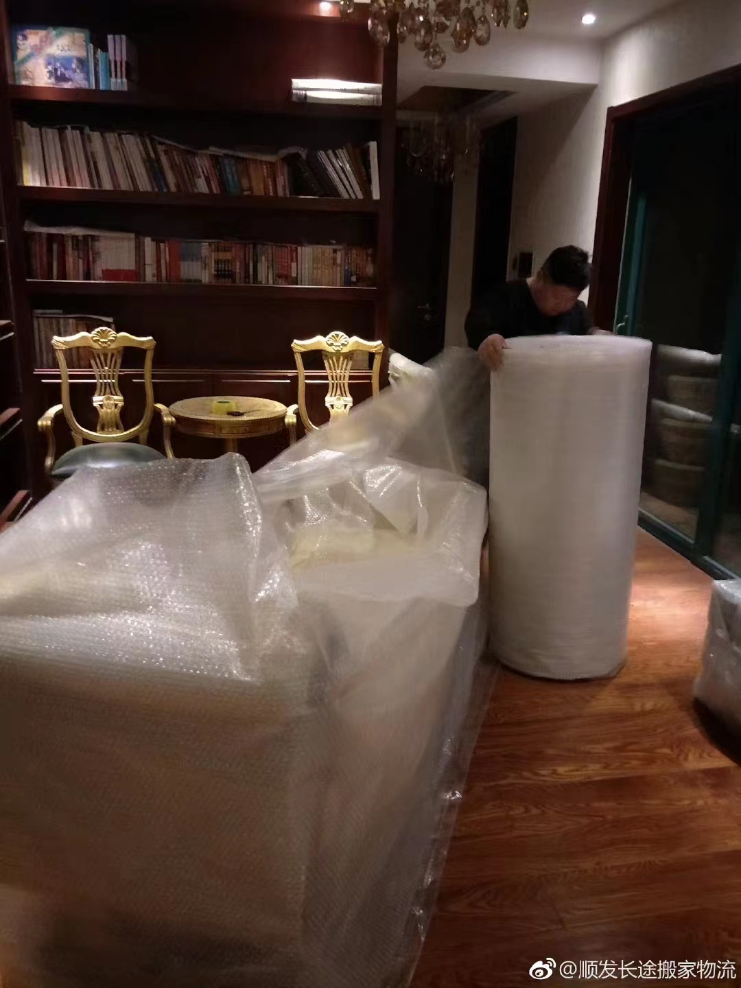 香港到大陸貨物運輸 物流專線 搬家搬廠上樓安裝一條龍服務(wù)   香港到大陸進口清關(guān)