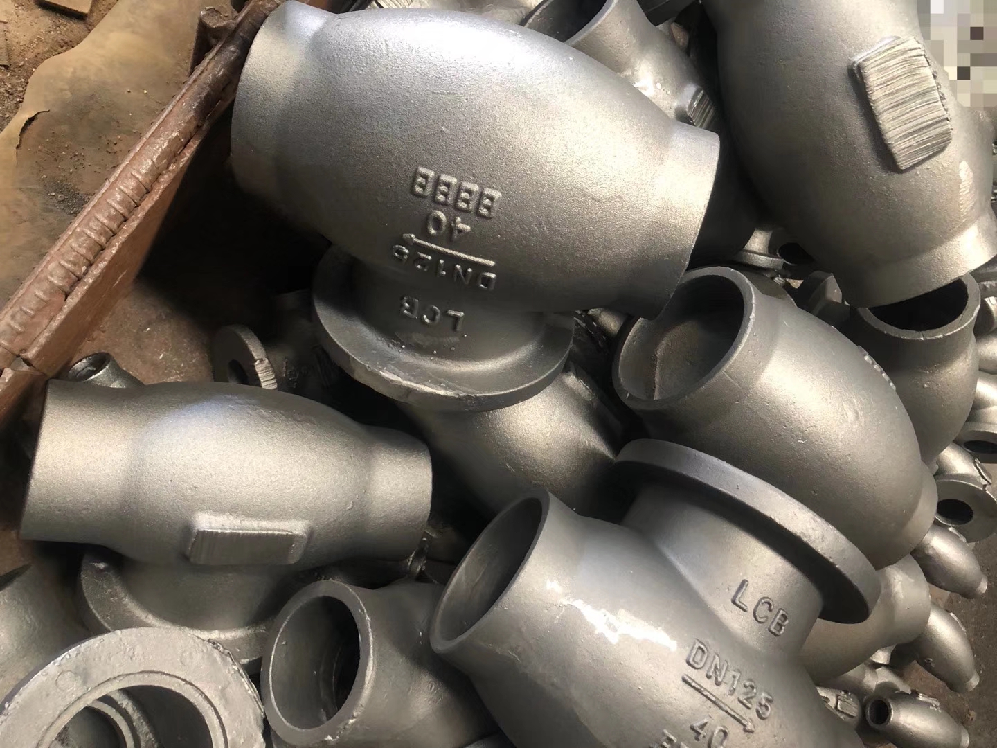 精鑄球閥加工、閥門精鑄件定制、精鑄不銹鋼鑄件澆注工藝、晟普機(jī)械