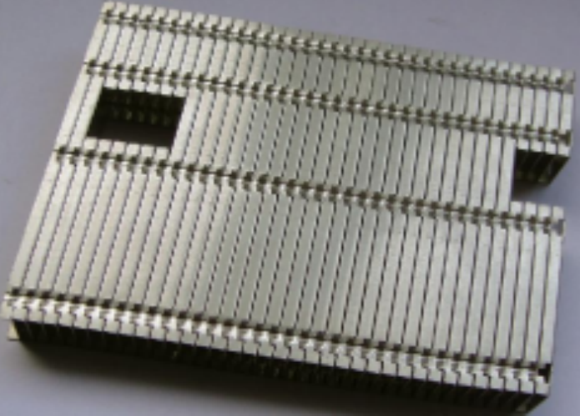 東莞沖壓銅鋁片扣合廠家，批發(fā)，報價【東莞市鑫垣精密五金有限公司】