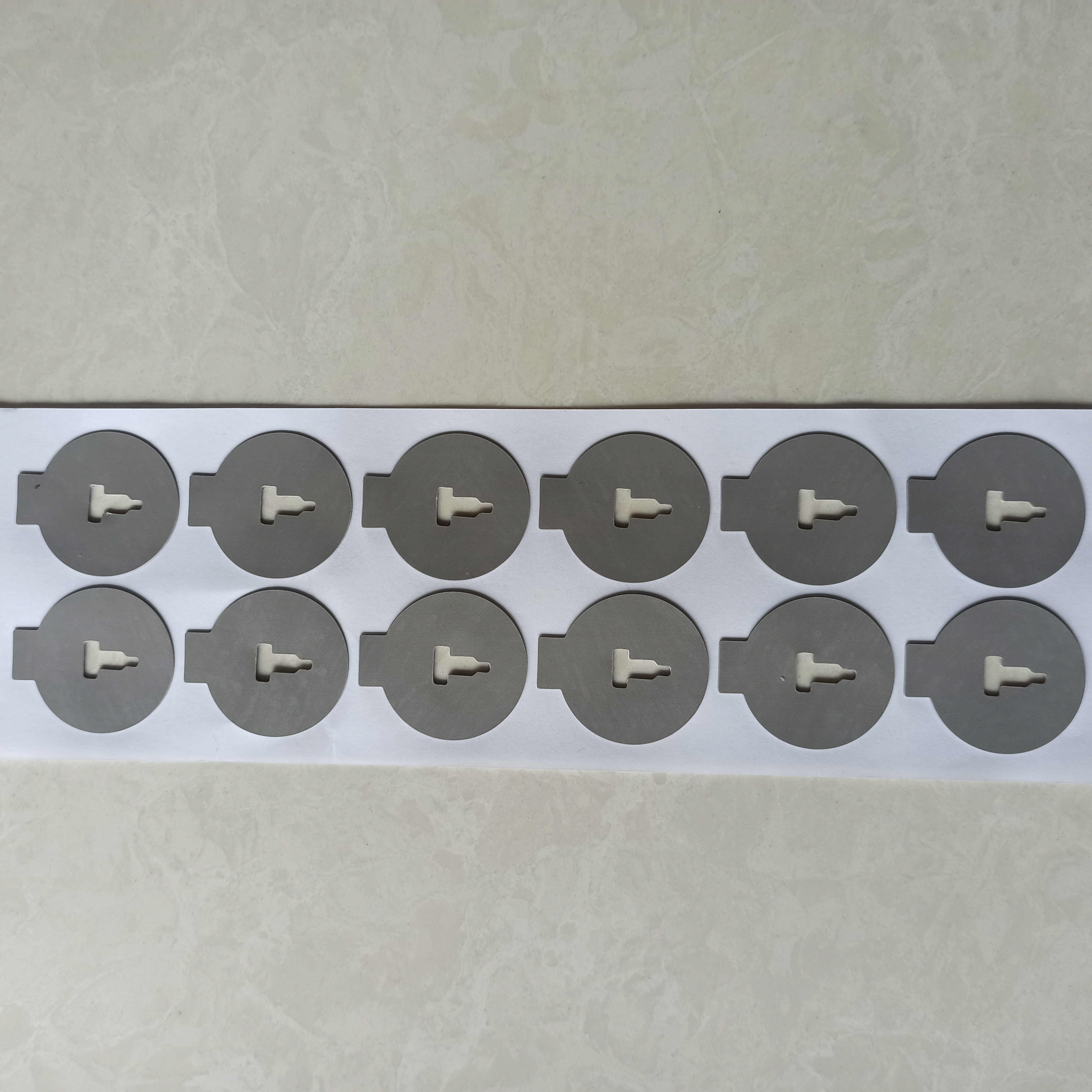 東莞散熱矽膠片，散熱矽膠片生產(chǎn)廠家，散熱矽膠片批發(fā)價格