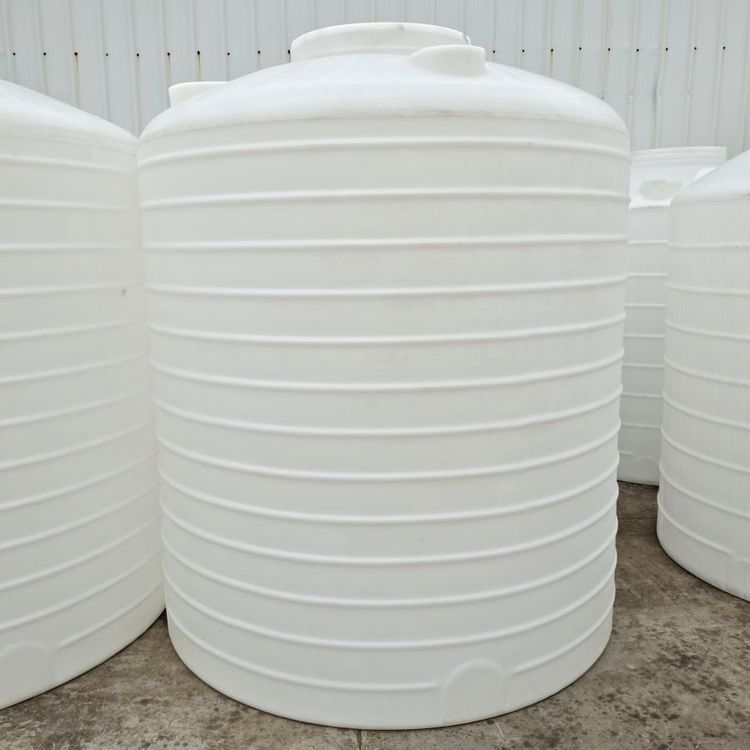 供應武漢7噸塑料水箱7立方大型家用屋頂PE儲水罐7000LPE防腐化工罐