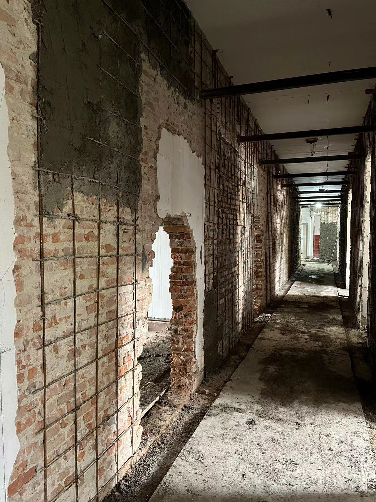 房屋結(jié)構(gòu)墻體加固 老房翻新施工 多年施工經(jīng)驗 墻體加固電話