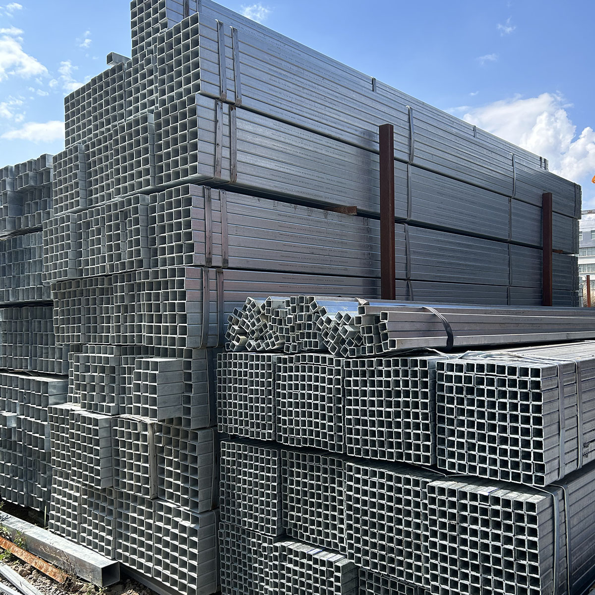 云南方管廠家直銷-廠家價(jià)格-廠家批發(fā)【云南鋼偉商貿(mào)有限公司】